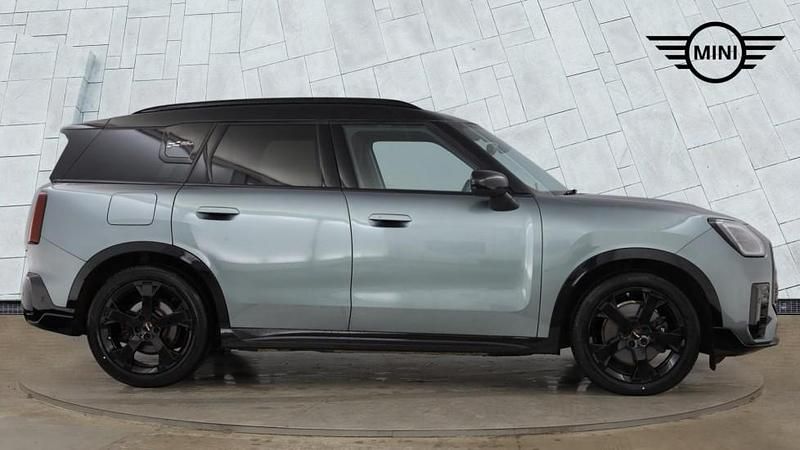 Usado Mini Countryman 147 kW (201 HP) 2024 Verde SUV