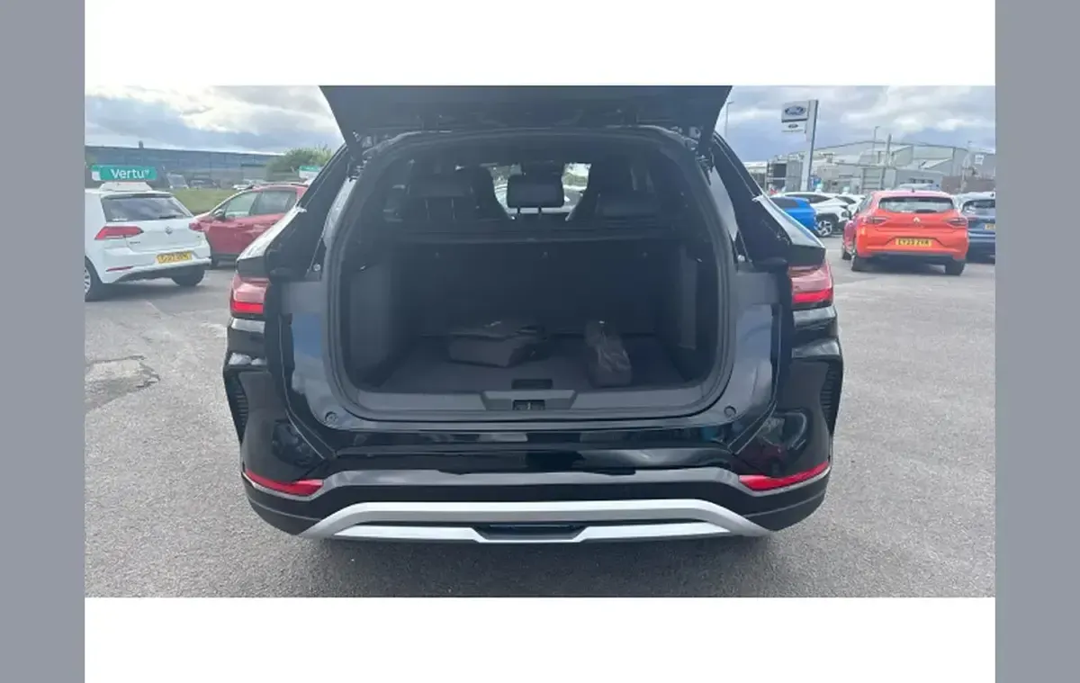 Used BYD Seal U Comfort 324 HP (238 kW) 2025 Black SUV