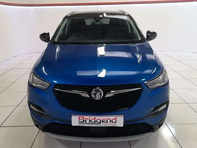 Used Vauxhall Grandland X Design Edition 130 HP (95 kW) 2019 Blue SUV