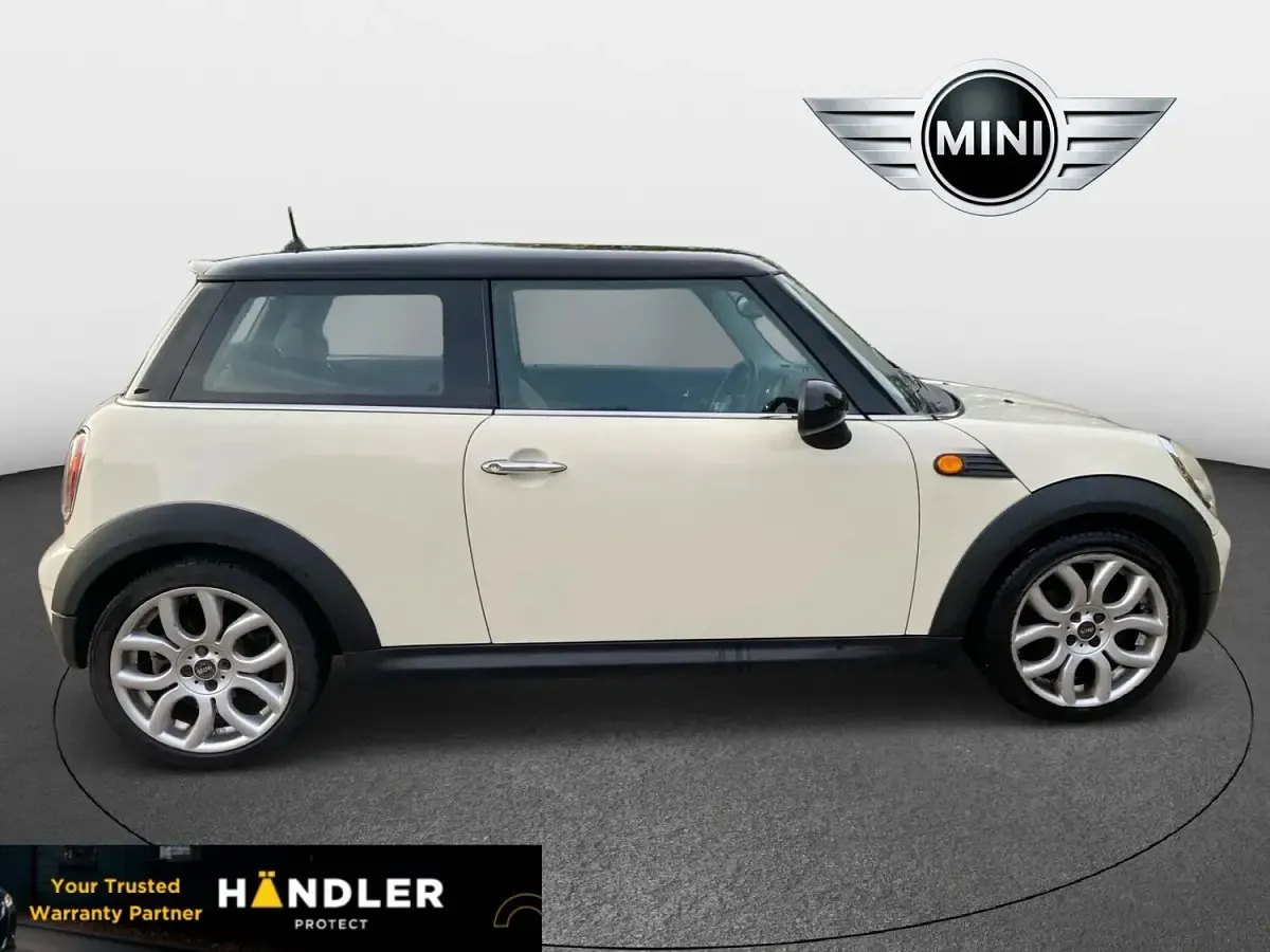 Used Mini Cooper Hatch 120 HP (88 kW) 2009 White Hatchback