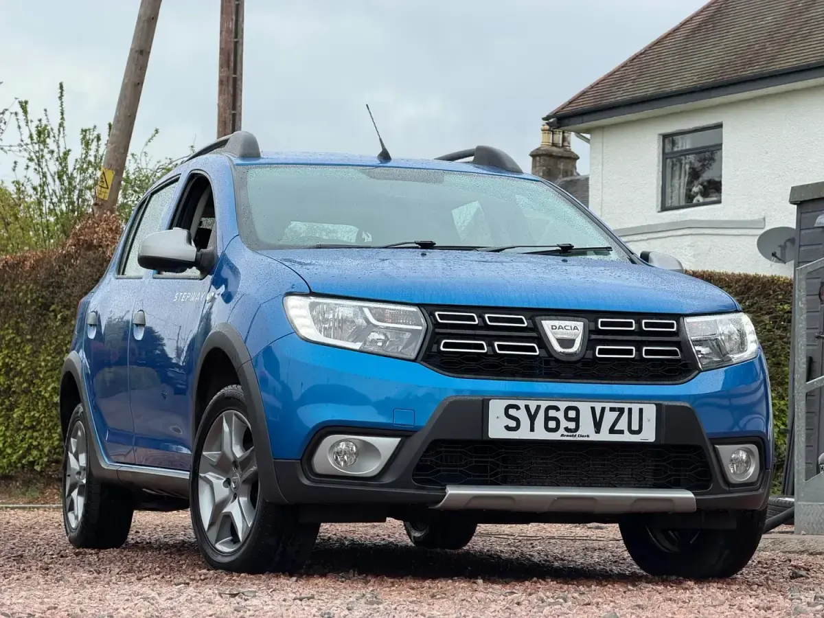 Gebraucht Dacia Sandero Essentiel 90 PS (66 kW) 2019 Blau Kleinwagen