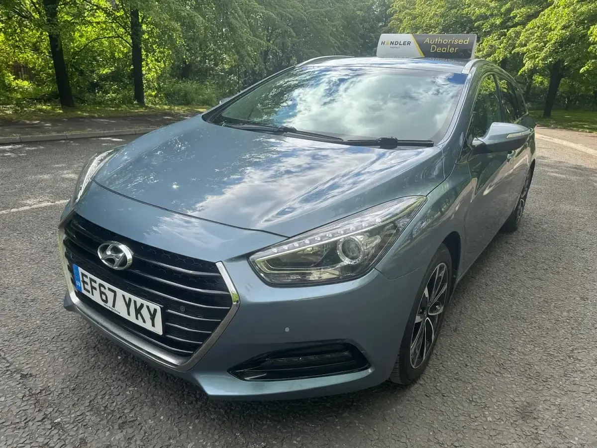 Used Hyundai i40 SE 141 HP (103 kW) 2018 Blue Estate