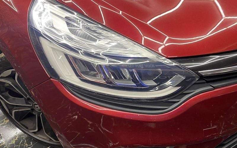 Usado Renault Clio IV Dynamique 90 CV (66 kW) 2017 Rojo Utilitario