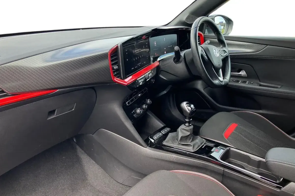 Used Vauxhall Mokka SRi 130 HP (95 kW) 2022 Jade white SUV