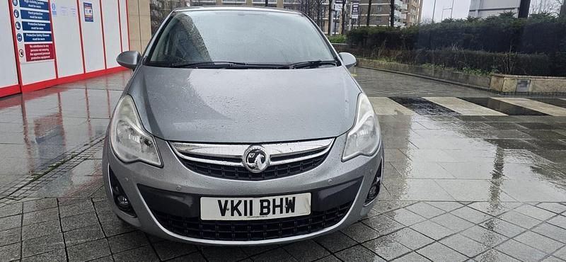Second-hand Vauxhall Corsa 90 CP (66 kW) 2011 Argintiu Hatchback