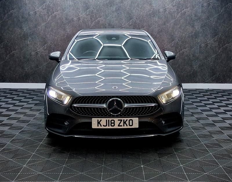 Used Mercedes A180 AMG Line Premium 116 HP (85 kW) 2018 Grey Hatchback