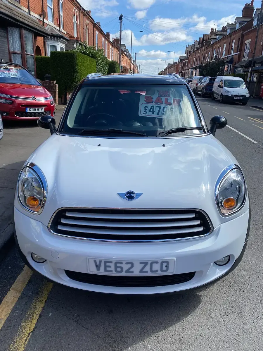 Used Mini Cooper 122 HP (89 kW) 2012 White Hatchback