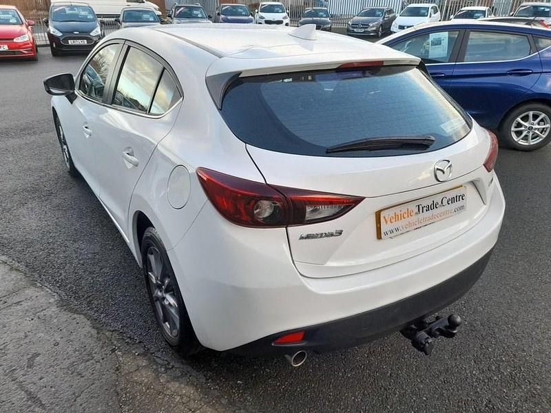 Used Mazda 3 120 HP (88 kW) 2016 White Hatchback