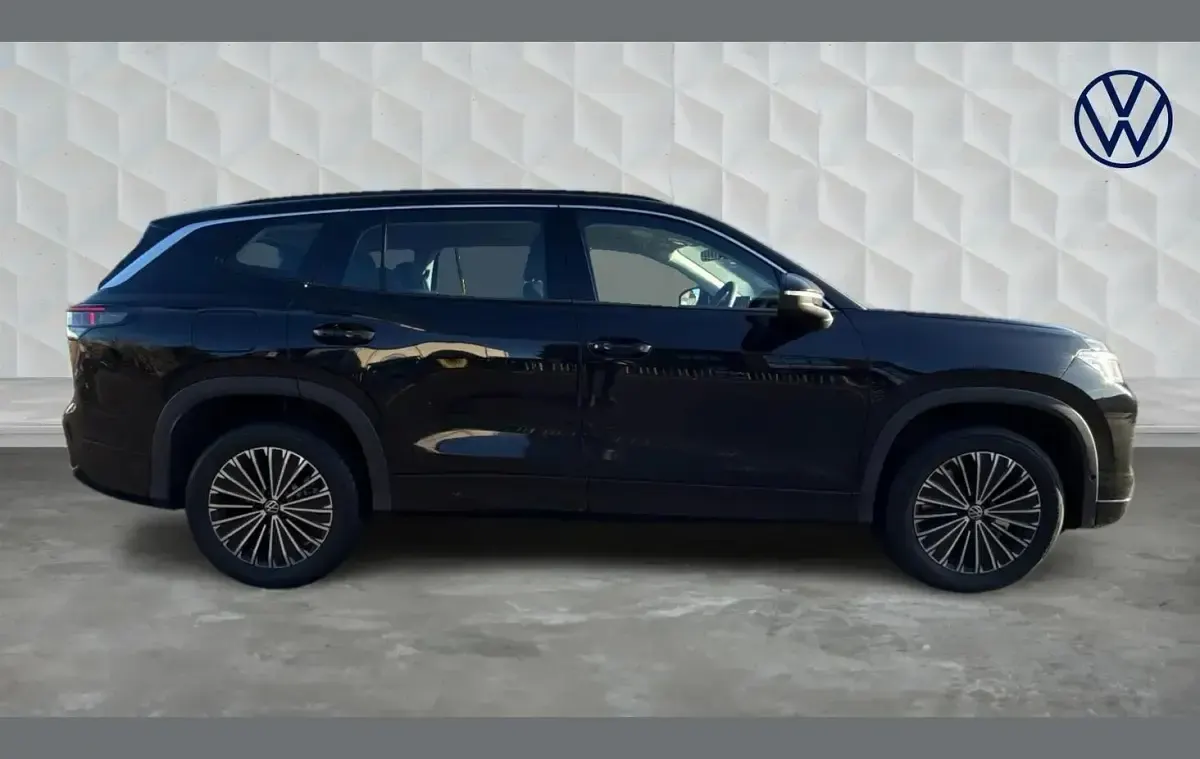 Usado VW Tayron Life 150 CV (110 kW) 2025 Negro SUV