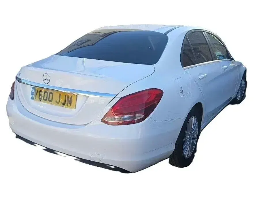 Usado Mercedes C220 SE 170 HP (125 kW) 2015 Branco Sedan