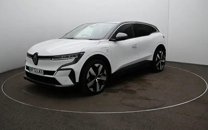 Używany Renault Megane E-Tech Techno 160 kW (218 KM) 2022 Biały Hatchback