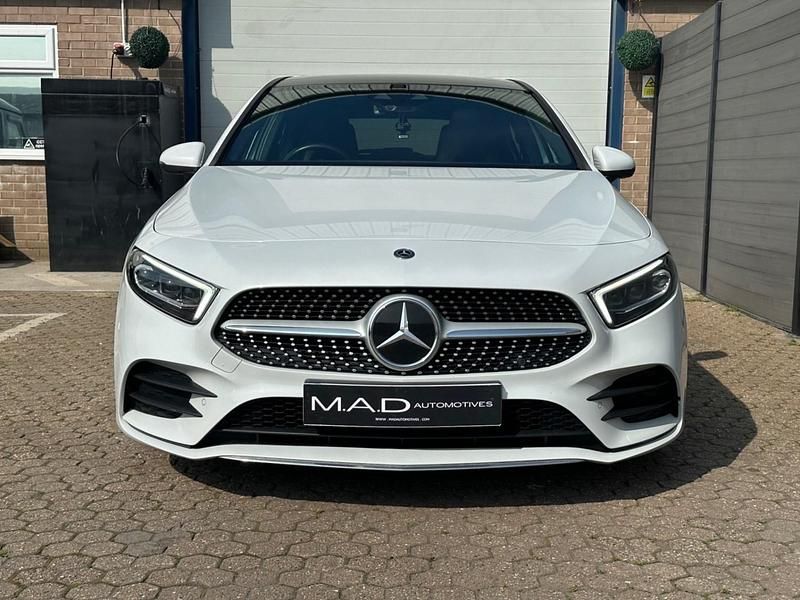 Used Mercedes A200 AMG Line Premium Plus 150 HP (110 kW) 2019 White Hatchback