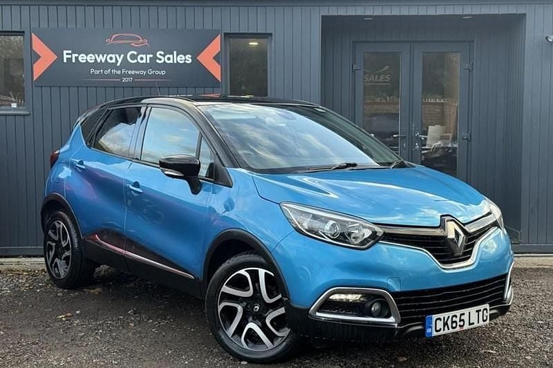 Blue/black Used 2015 Renault Captur Dynamique SUV | £7,450 (Fair price) - Image 1/1