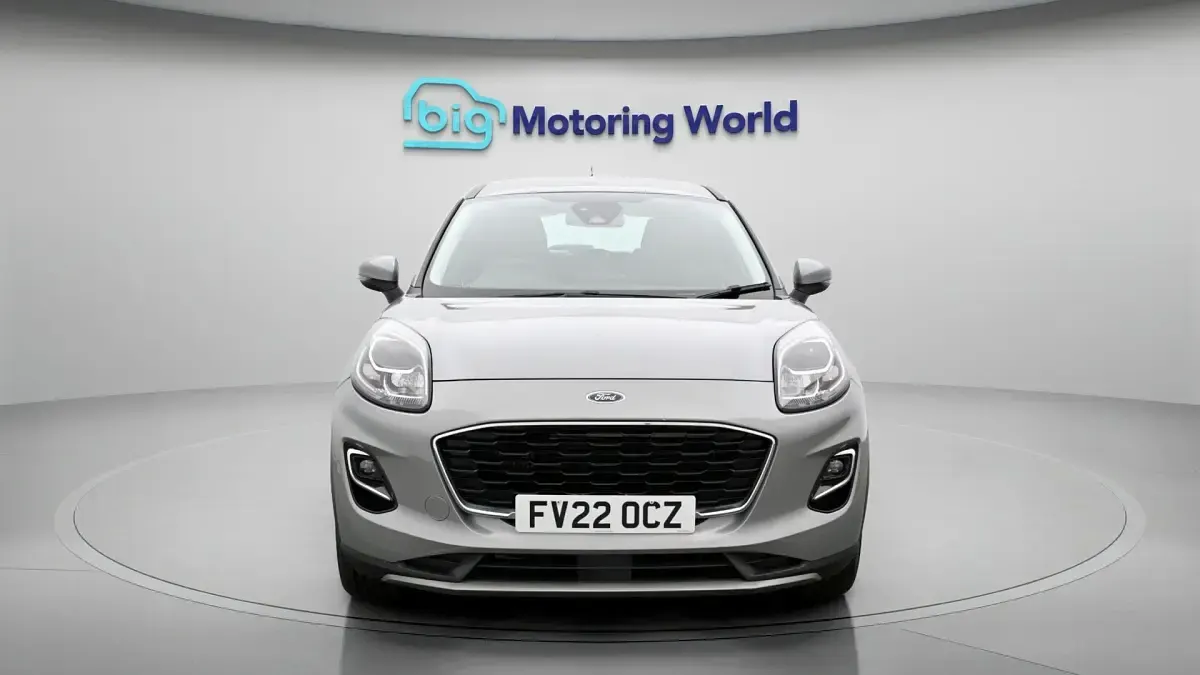 Usado Ford Puma Titanium 125 HP (91 kW) 2022 Prateado SUV
