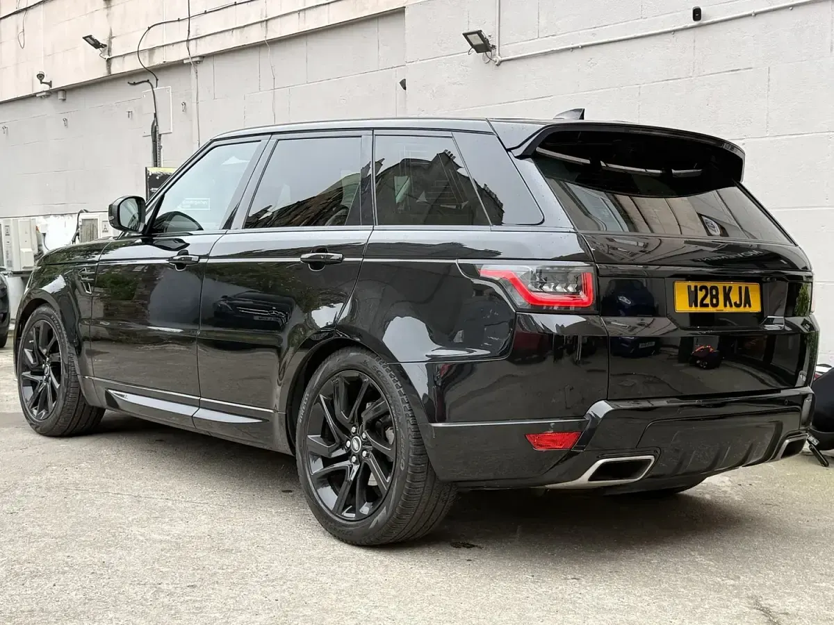 Used Land Rover Range Rover Sport HSE 306 HP (225 kW) 2018 Black SUV