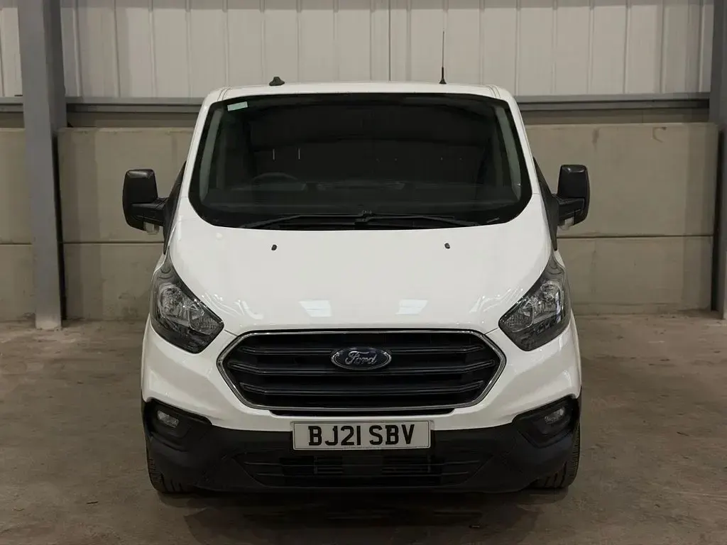 Used Ford Transit Custom 105 HP (77 kW) 2021 White Van