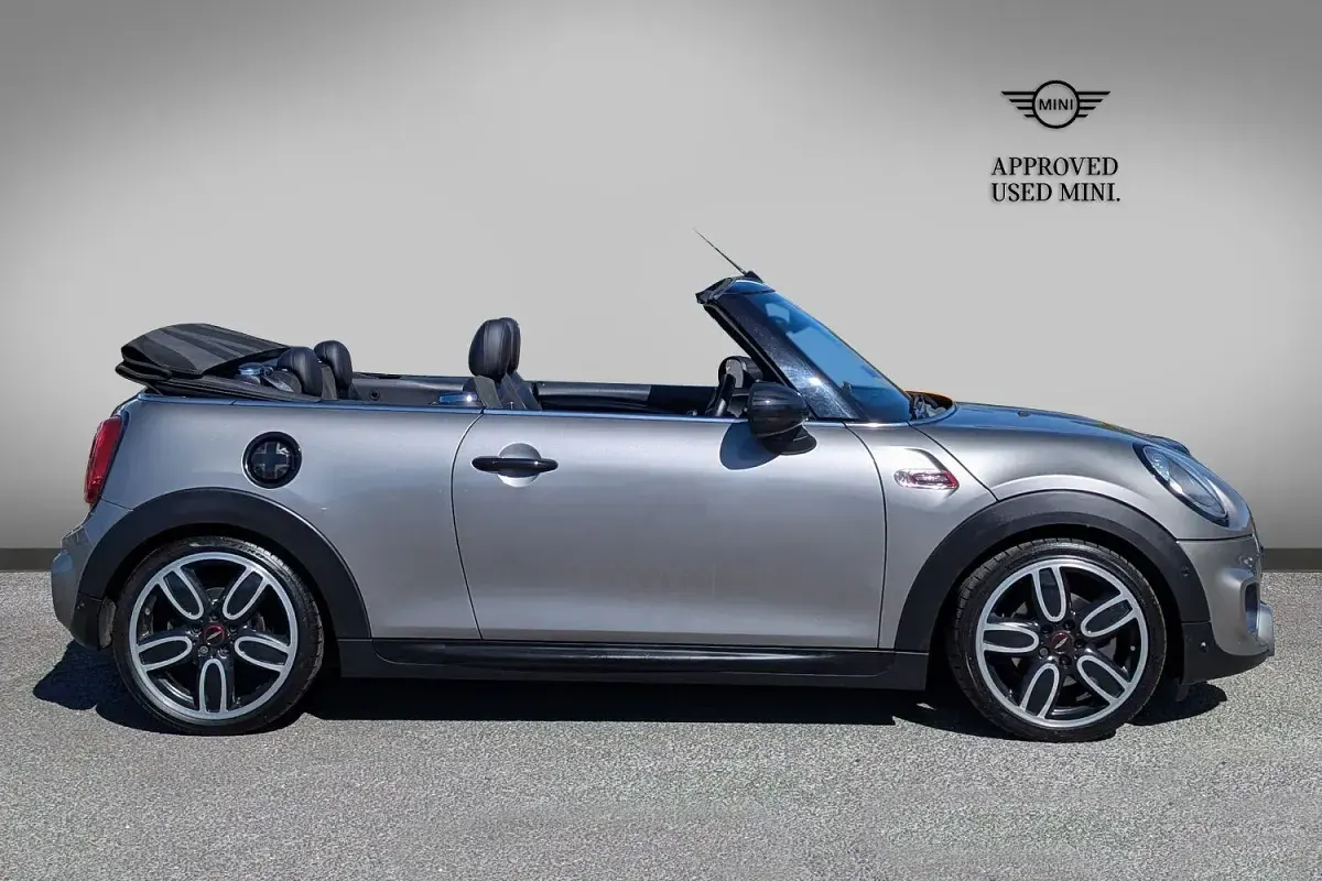 Usado Mini Cooper S 189 HP (139 kW) 2017 Prateado Citadino