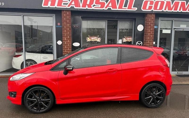 Second-hand Ford Fiesta ST-Line 140 CP (102 kW) 2017 Roșu Hatchback