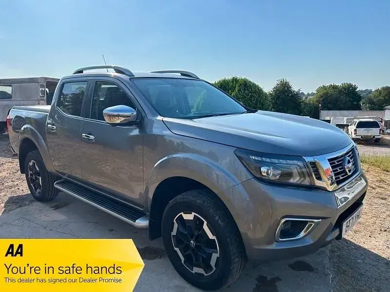 Used Nissan Navara Tekna 190 HP (139 kW) 2021 Grey Pickup