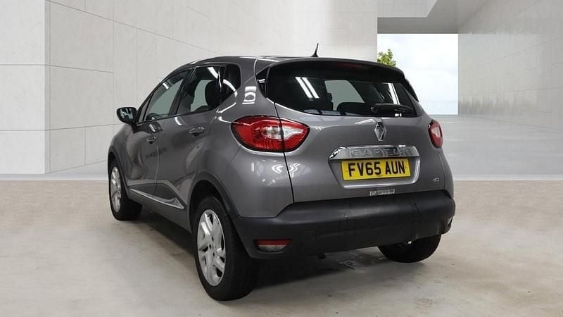 Used Renault Captur Dynamique 110 HP (80 kW) 2015 Grey SUV