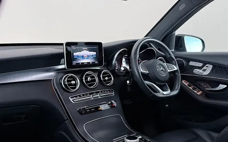 Used Mercedes GLC250 AMG line 204 HP (150 kW) 2018 Black SUV