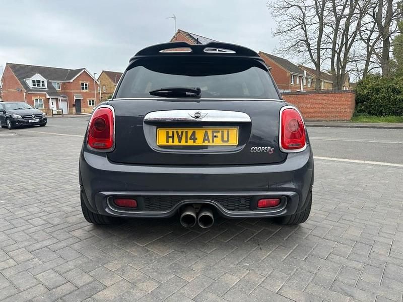 Begagnad Mini Cooper S Hatch 2014 Grå Halvkombi