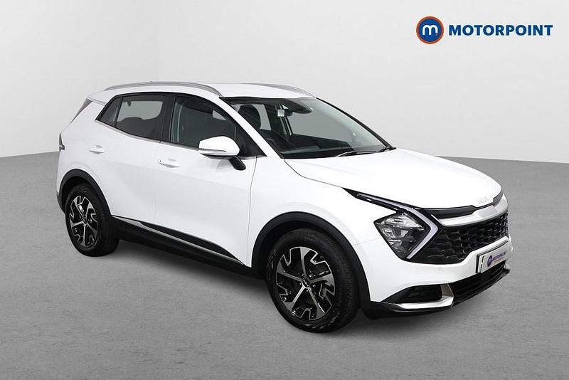 White Used 2024 Kia Sportage SUV | £24,749 (Good price) - Image 1/4