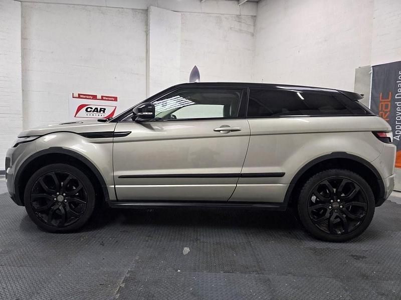 Used Land Rover Range Rover evoque Dynamic 240 HP (176 kW) 2011 Gold Coupe