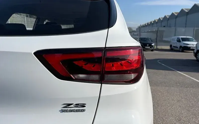 Used MG ZS Excite 106 HP (77 kW) 2020 White SUV