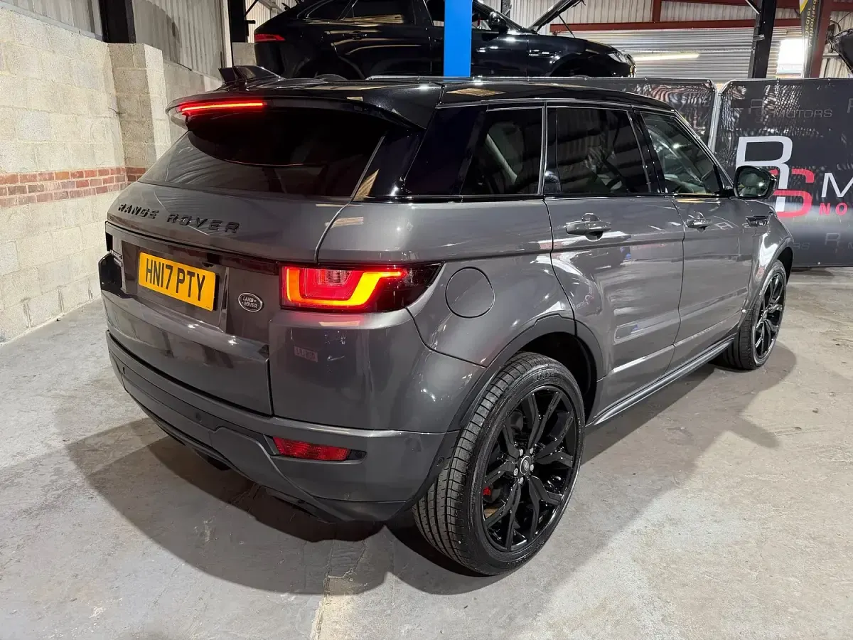 Used Land Rover Range Rover evoque Autobiography 180 HP (132 kW) 2017 Grey Estate