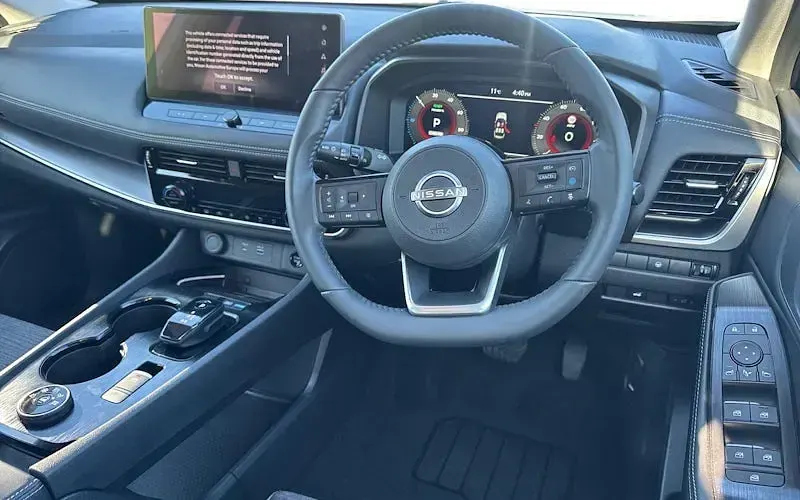 New Nissan X-Trail N-Connecta 213 HP (156 kW) 2025 Grey SUV