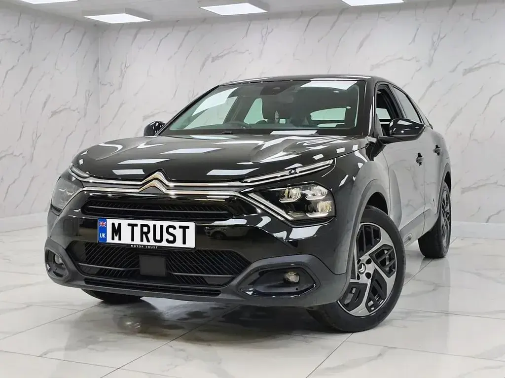 Used Citroën C4 PureTech 100 HP (73 kW) 2024 Black SUV