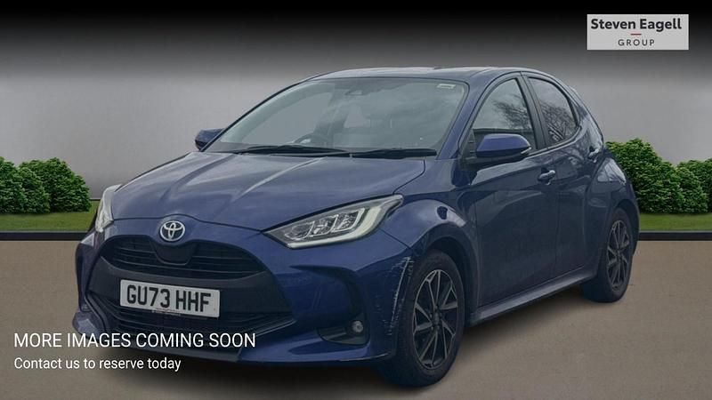 Used Toyota Yaris Hybrid Design 2023 Blue Hatchback