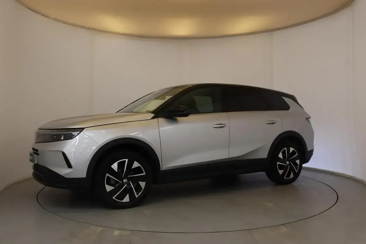 Used Vauxhall Grandland X GSe 143 HP (105 kW) 2025 Grey SUV