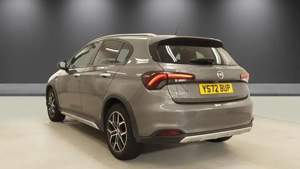 Used Fiat Tipo Red 100 HP (73 kW) 2022 Grey Hatchback