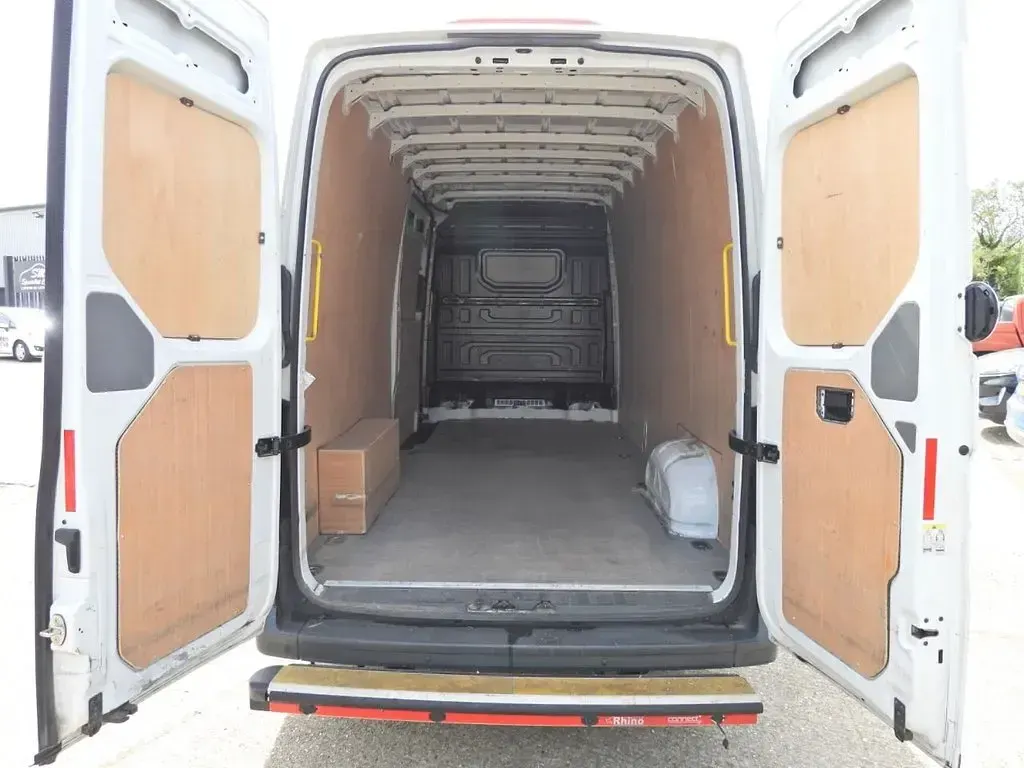 Used VW Crafter Trendline 140 HP (102 kW) 2023 White Van