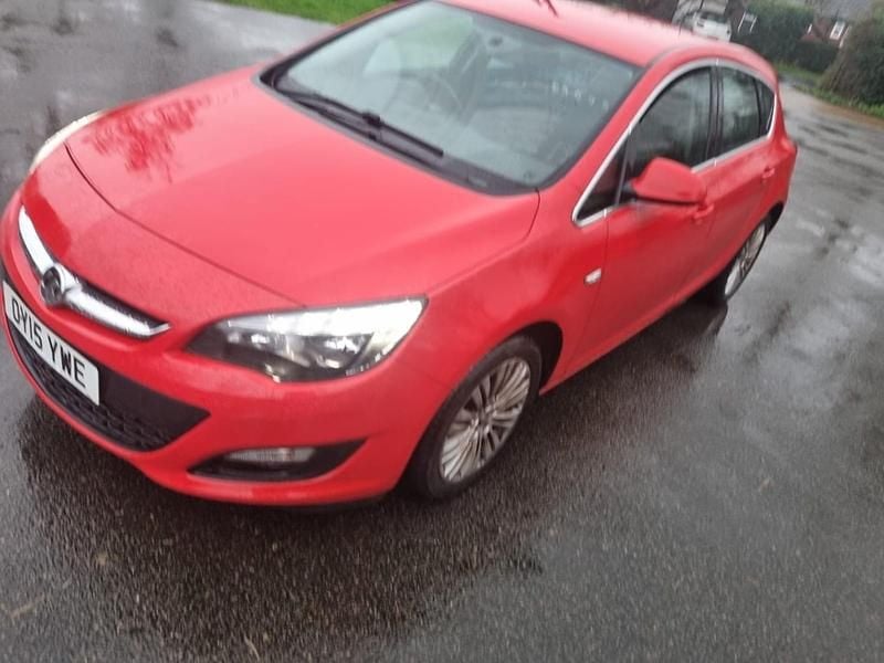 Used Vauxhall Astra Excite 2015 Red Hatchback