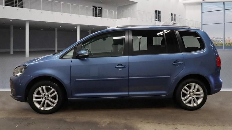 Used VW Touran SE 105 HP (77 kW) 2015 Caribbean blue MPV