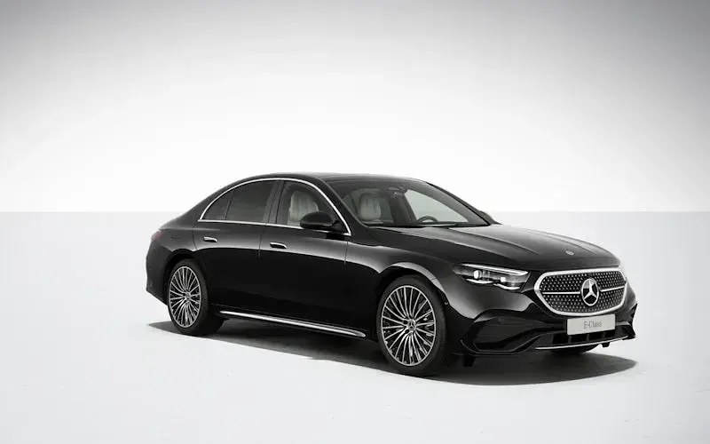 Usado Mercedes E220 AMG Line Premium Plus 197 HP (144 kW) 2026 Sedan