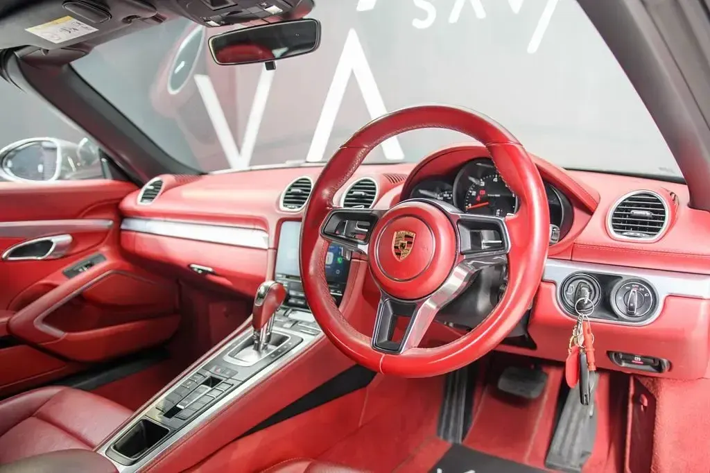 Used Porsche 718 Boxster 300 HP (220 kW) 2017 Grey Cabriolet