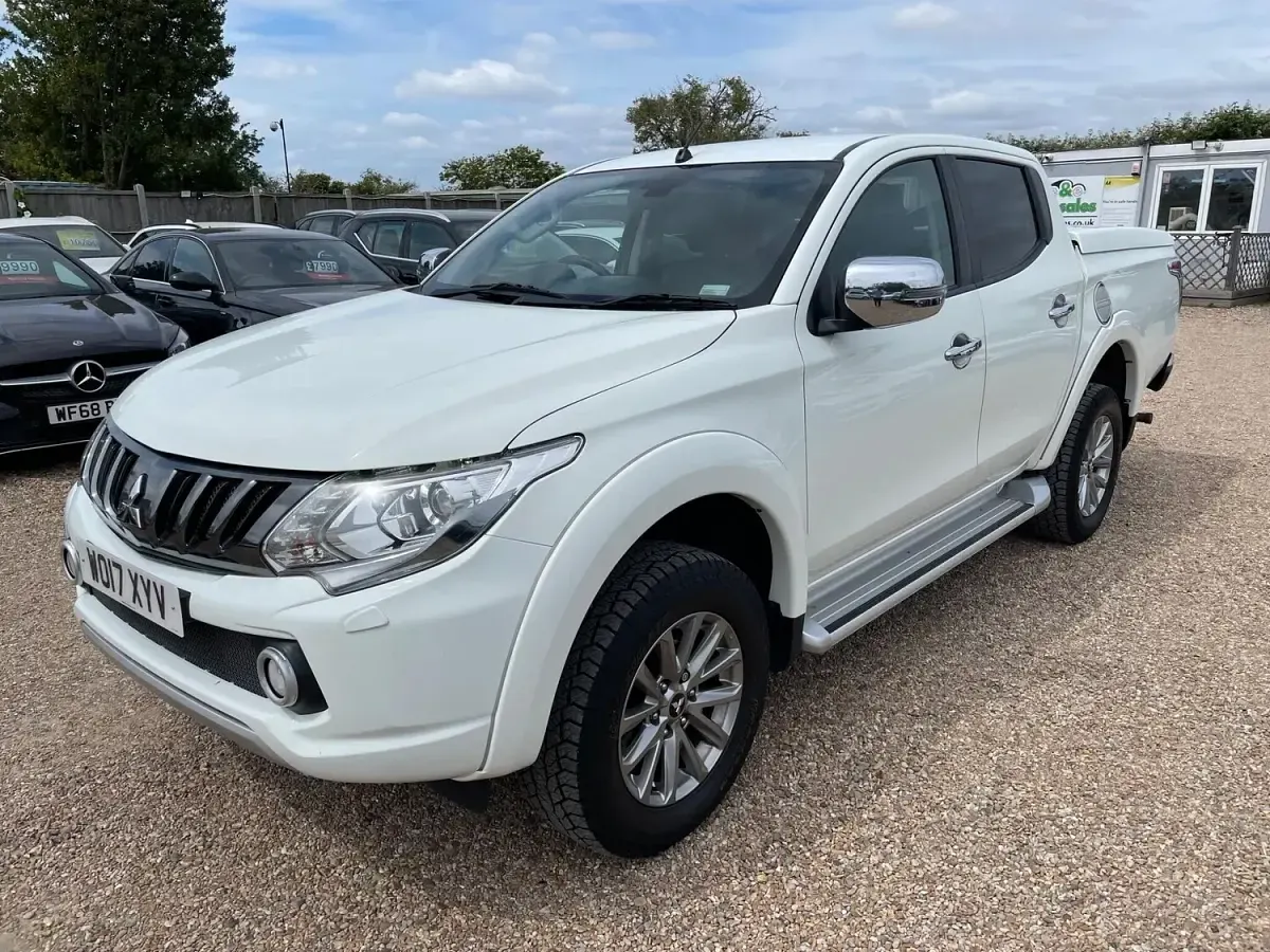 Used Mitsubishi L200 181 HP (133 kW) 2017 White Pickup