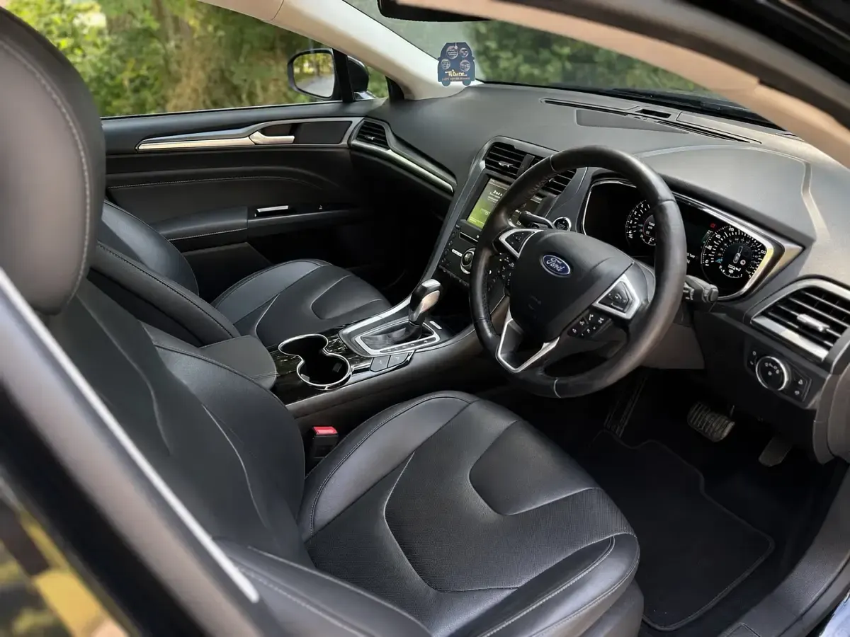Used Ford Mondeo Titanium 180 HP (132 kW) 2016 Black Hatchback
