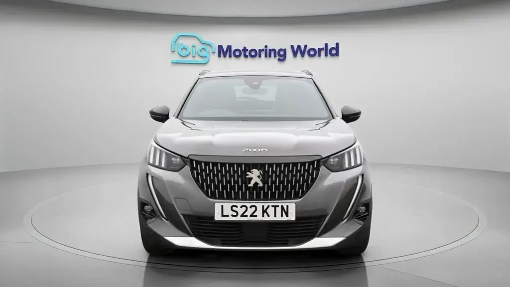 Używany Peugeot 2008 GT 130 KM (95 kW) 2022 Szary SUV