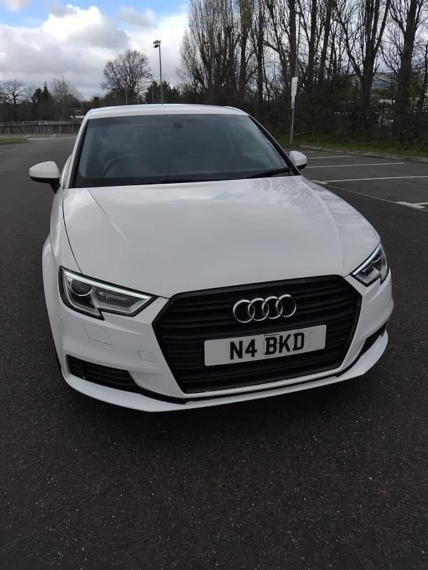 Used Audi A3 2016 White Hatchback