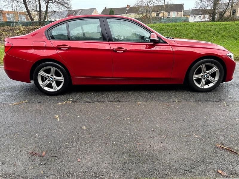 Used BMW 320 2013 Red Sedan