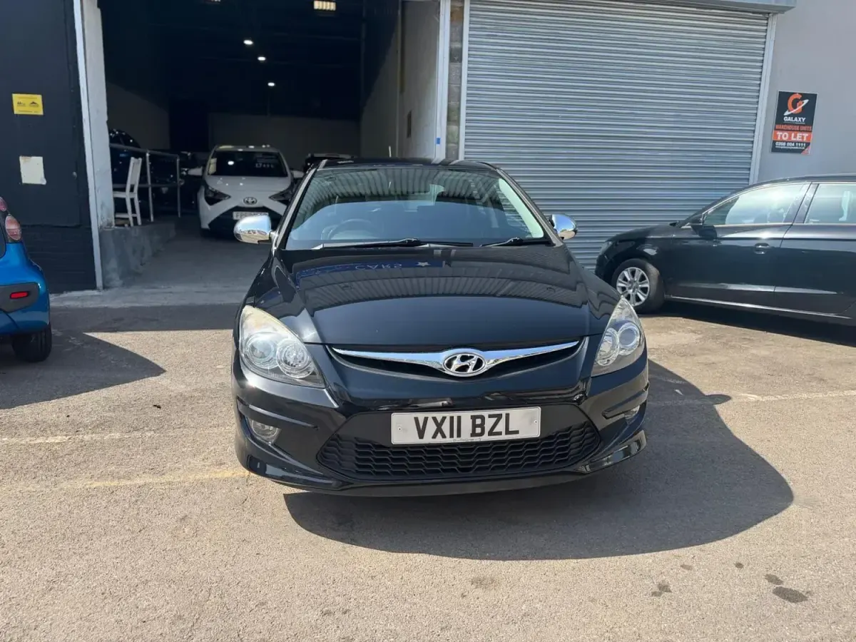 Used Hyundai i30 Premium 2011 Black Hatchback