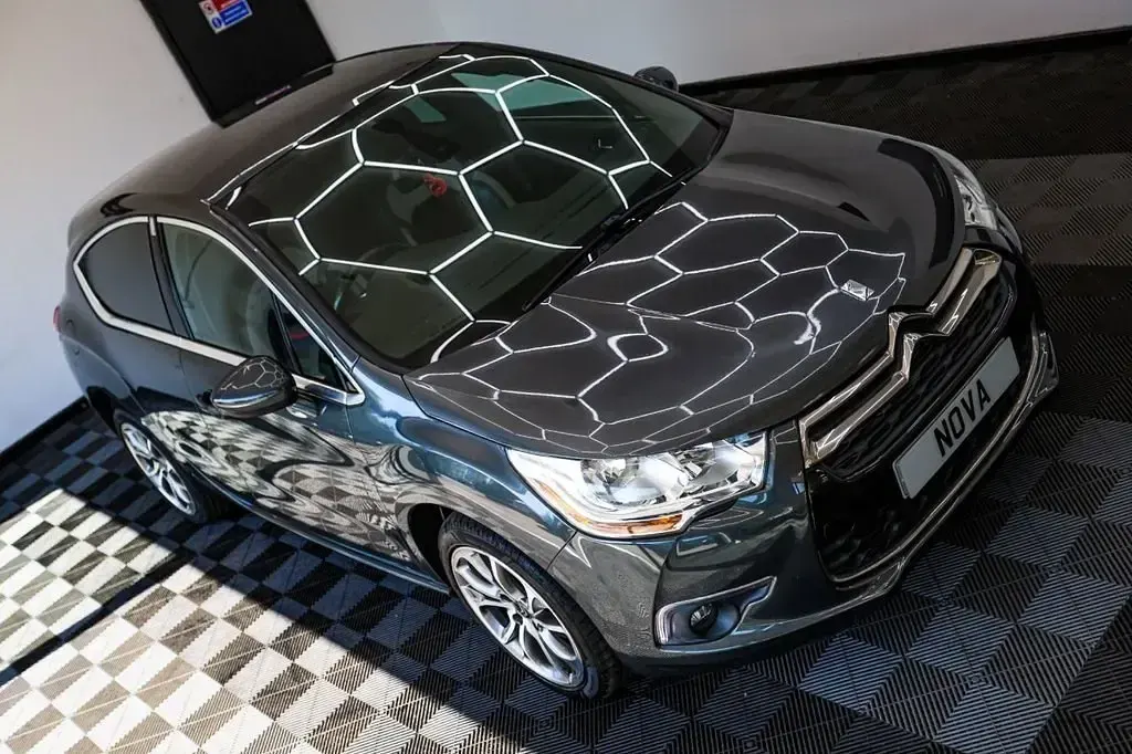 Usado Citroën DS4 160 HP (117 kW) 2014 Cinzento Citadino