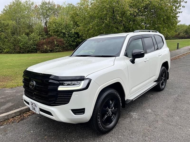 Used Toyota Land Cruiser 415 HP (305 kW) 2025 White SUV