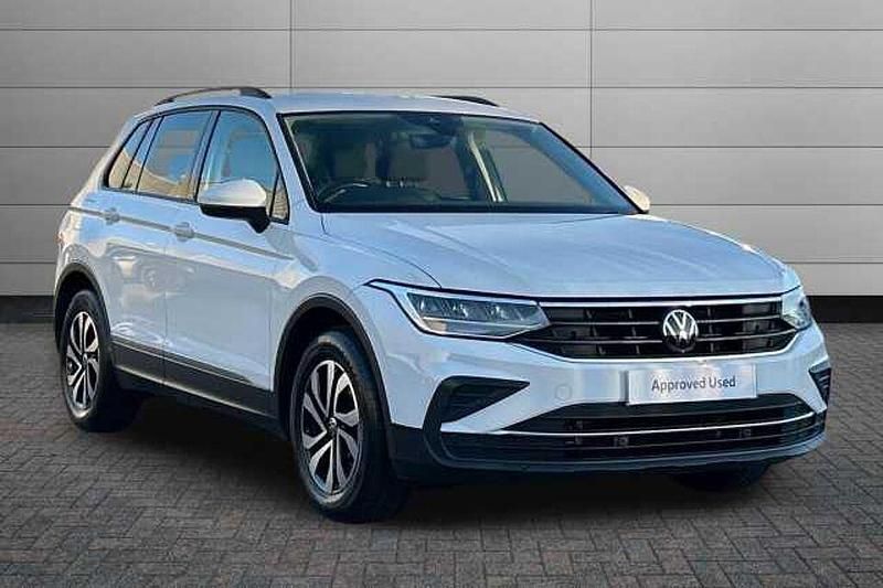 Pure white Used 2022 VW Tiguan Active SUV | £21,350 (Fair price) - Image 1/4