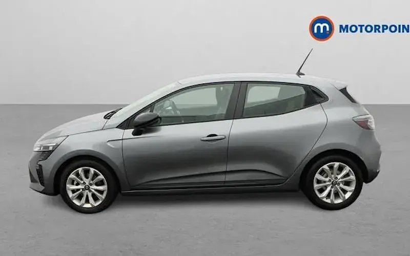 Used Renault Clio Evolution 143 HP (105 kW) 2025 Hatchback